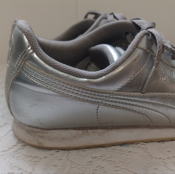 Girls Puma Romas - Picture 5 of 10